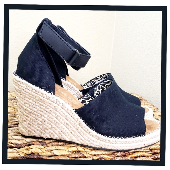 Nwob open toe esoadrilles....size 8.5w - Picture 2 of 2